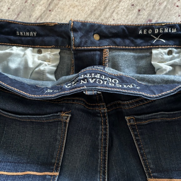 American Eagle Women’s Skinny Super Stretch Jeans, Dark Wash S8 - Picture 3 of 7